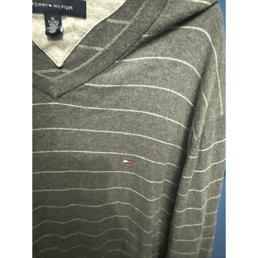 TOMMY HILFIGER MEN'S GRAY Striped‎ SWEATER SIZE XL LONG SLEEVE Pullover MEN
